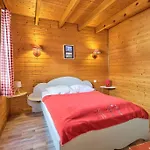 شاليه Les Brimbelles Avec Jacuzzi جوراردُميه