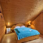 شاليه Les Brimbelles Avec Jacuzzi *