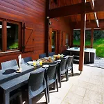 Les Brimbelles Avec Jacuzzi جوراردُميه