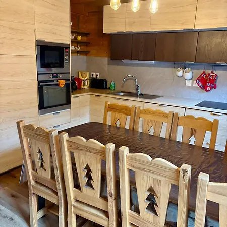 Les Brimbelles Avec Jacuzzi *