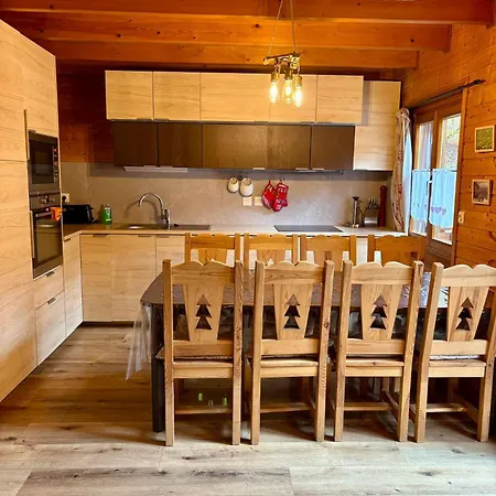 Les Brimbelles Avec Jacuzzi