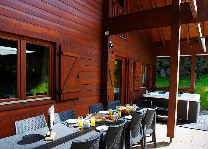 Horská chata Les Brimbelles Avec Jacuzzi *